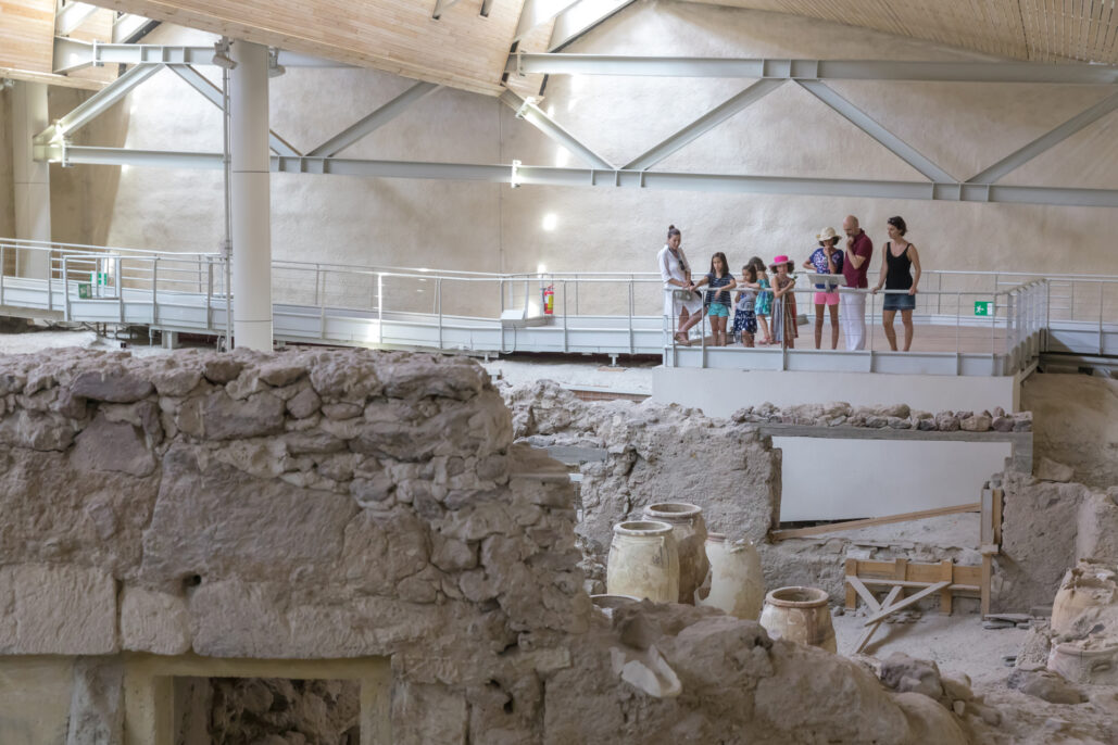 Guided Photo Tours Photoshoot Intimate Santorini